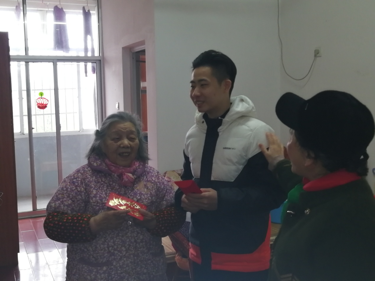 溫情滿除夕，愛心暖人心